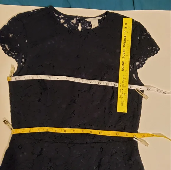 NWT!  H&M Blue  Lace Floral Embroidered Cap Sleeve Fit & Flare Round Neck Size 6 - Picture 4 of 9